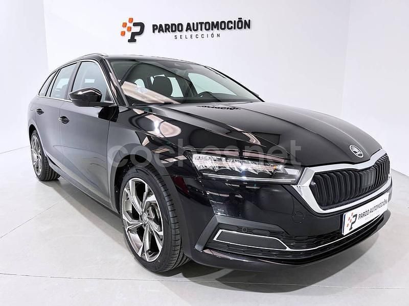 Negro Usado 2024 Skoda Octavia Familiar | 29.900 € (Precio justo) - Imagen 1/4