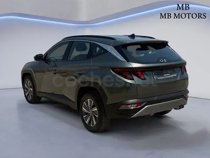 Usado Hyundai Tucson Style 230 CV (169 kW) 2022 Gris / plata SUV