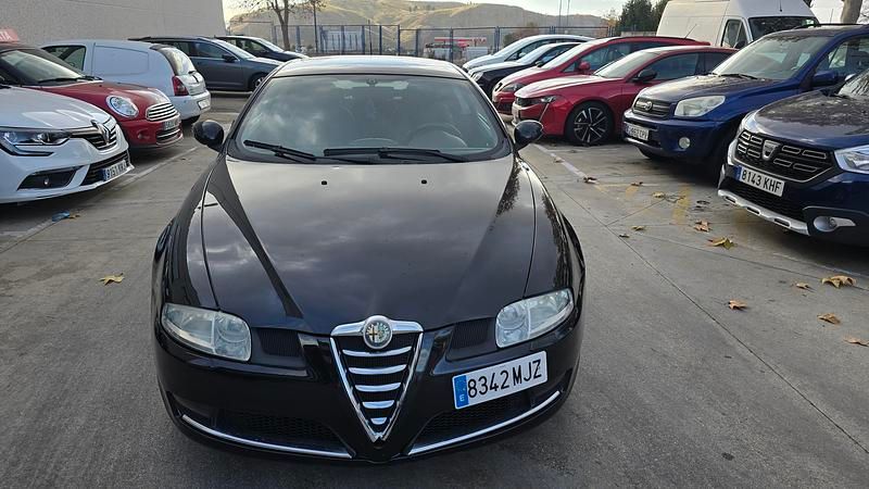 Usado Alfa Romeo GT 166 CV (122 kW) 2009 Negro Coupe