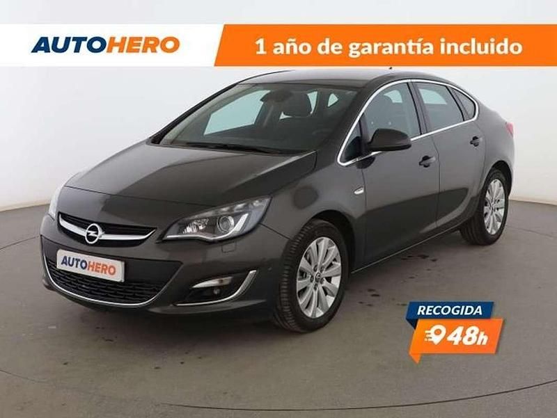 Gris Usado 2014 Opel Astra Excellence Berlina | 10.099 € (Precio justo) - Imagen 1/3