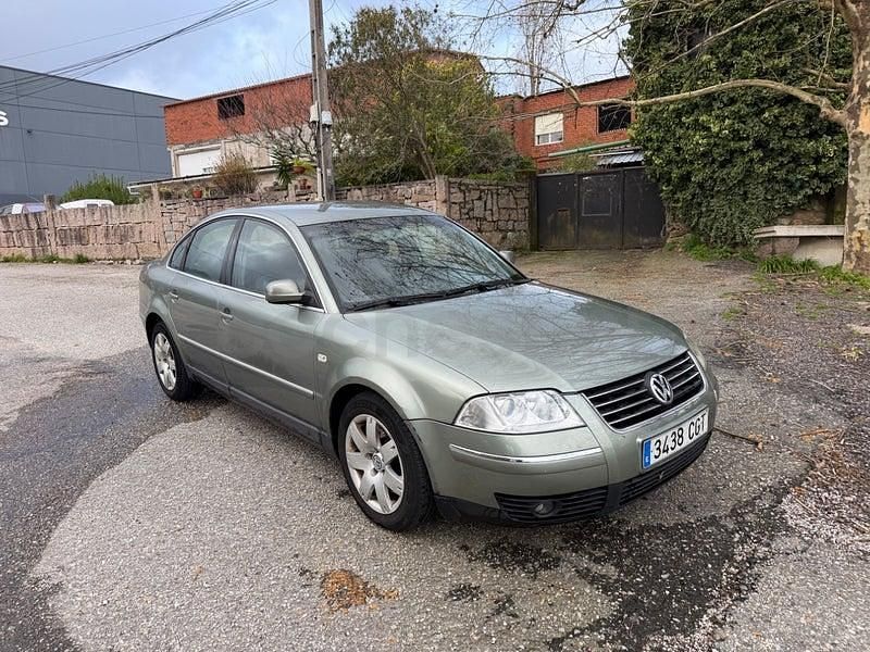 Begagnad VW Passat Highline 180 HK (132 kW) 2004 Grön Sedan