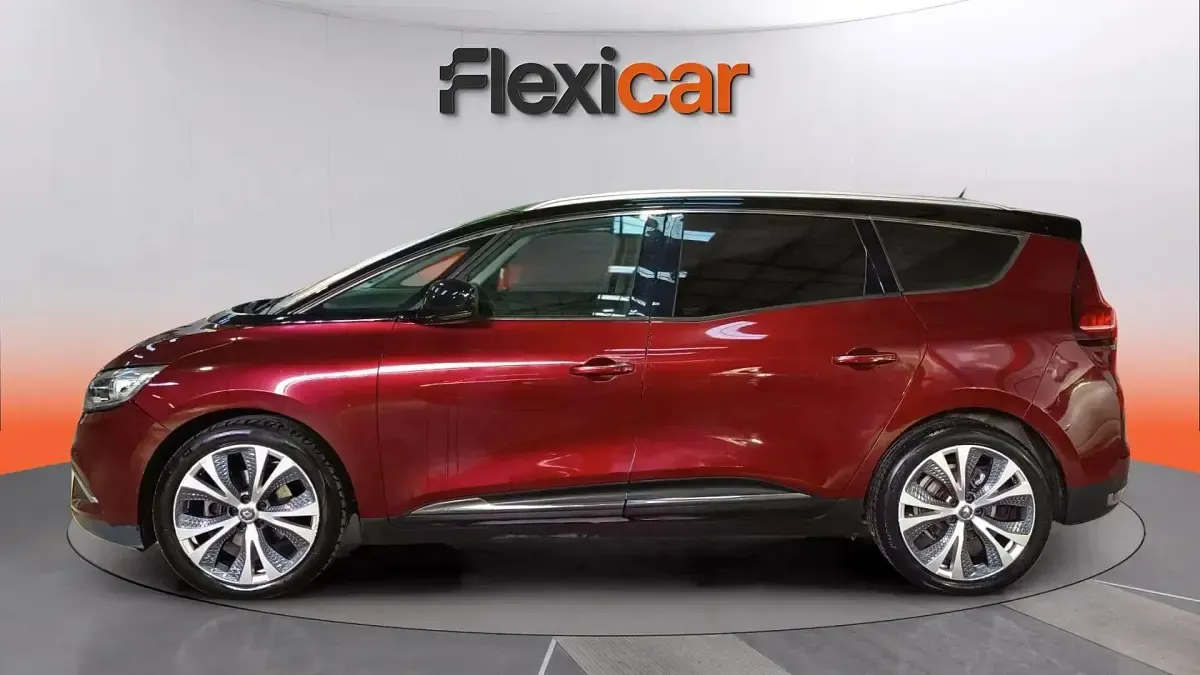 Usado Renault Grand Scénic IV Zen 130 CV (95 kW) 2018 Granate Monovolumen