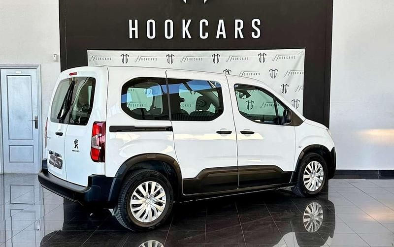 Usado Peugeot Rifter Allure 100 CV (73 kW) 2021 Blanco Monovolumen