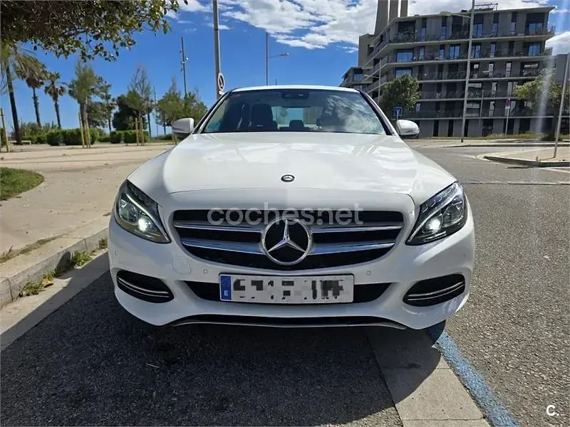 Usado Mercedes C220 Avantgarde 170 CV (125 kW) 2014 Blanco Berlina