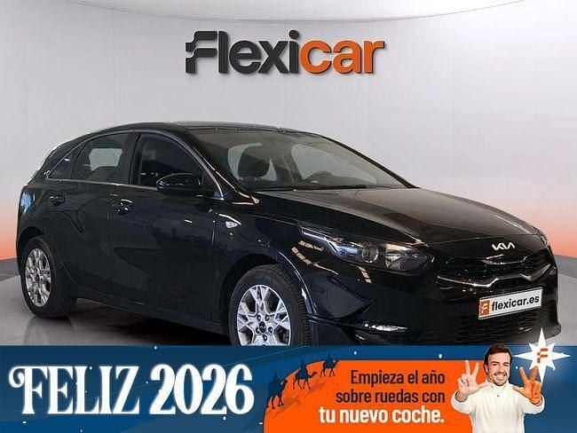 Negro Usado 2023 Kia Ceed Utilitario | 20.390 € (Un poco caro) - Imagen 1/4