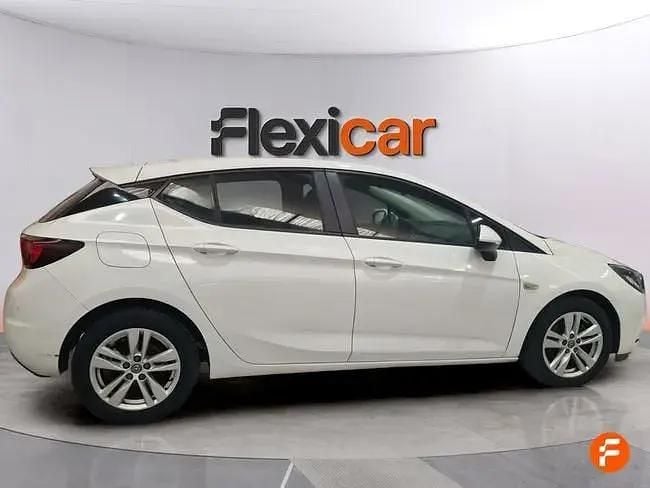 Usado Opel Astra Selective 110 HP (80 kW) 2018 Branco
