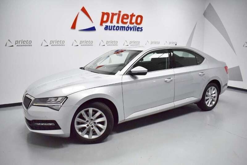 Gris Usado 2021 Skoda Superb Ambition Berlina | 20.900 € (Precio justo) - Imagen 1/4