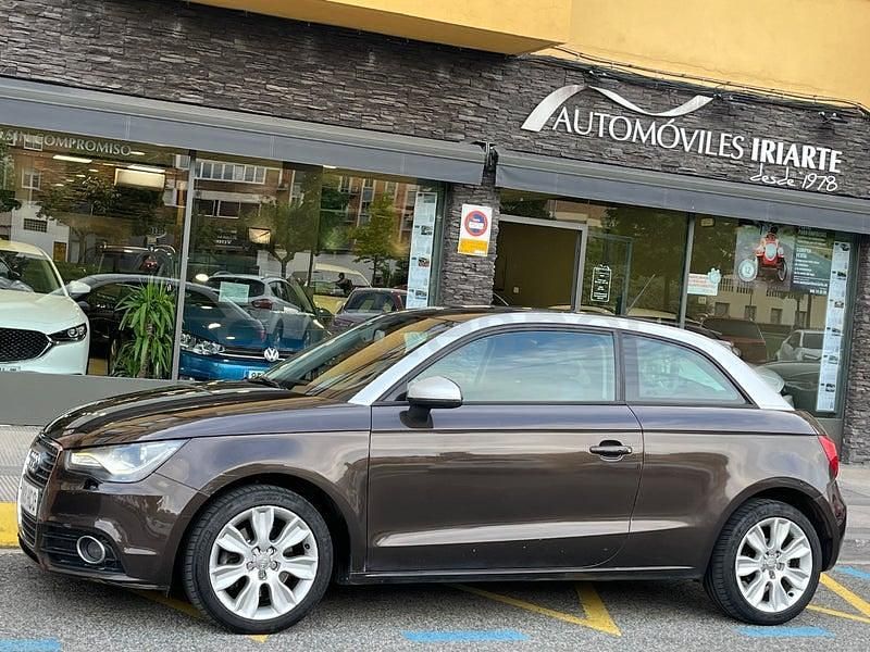 Usado Audi A1 Attraction 105 CV (77 kW) 2011 Beige Utilitario