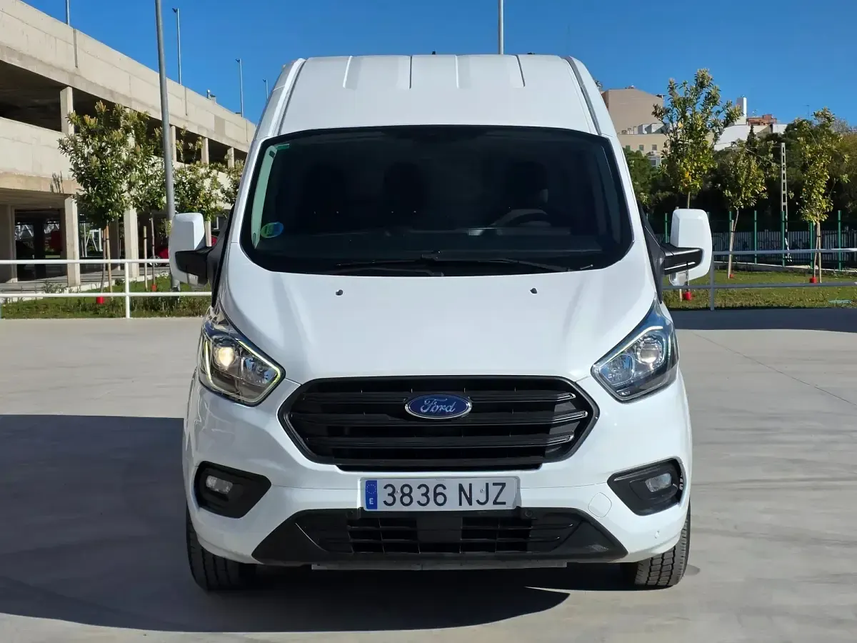 Usado Ford Transit Custom Trend 170 CV (125 kW) 2022 Blanco Van