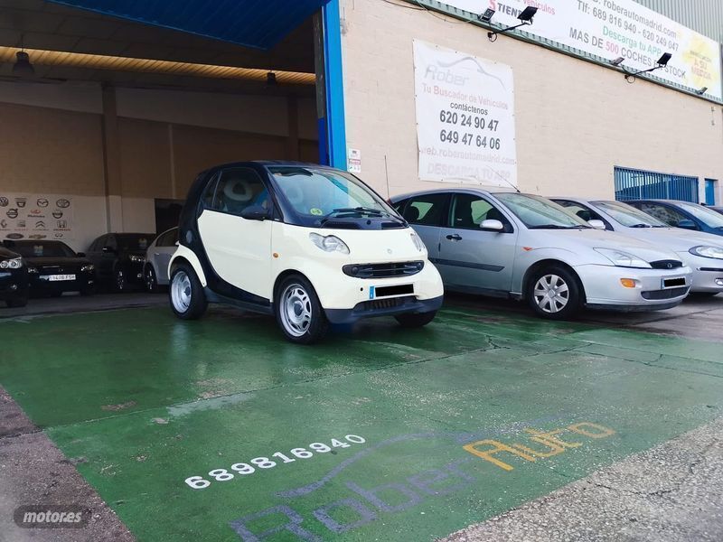 Blanco Usado 2006 Smart ForTwo Coupé Passion Coupe | 2999 € - Imagen 1/4