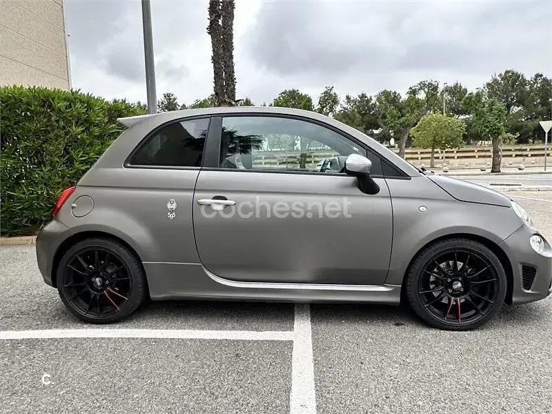 Usado Abarth 595 Turismo 165 CV (121 kW) 2019 Gris / plata Berlina