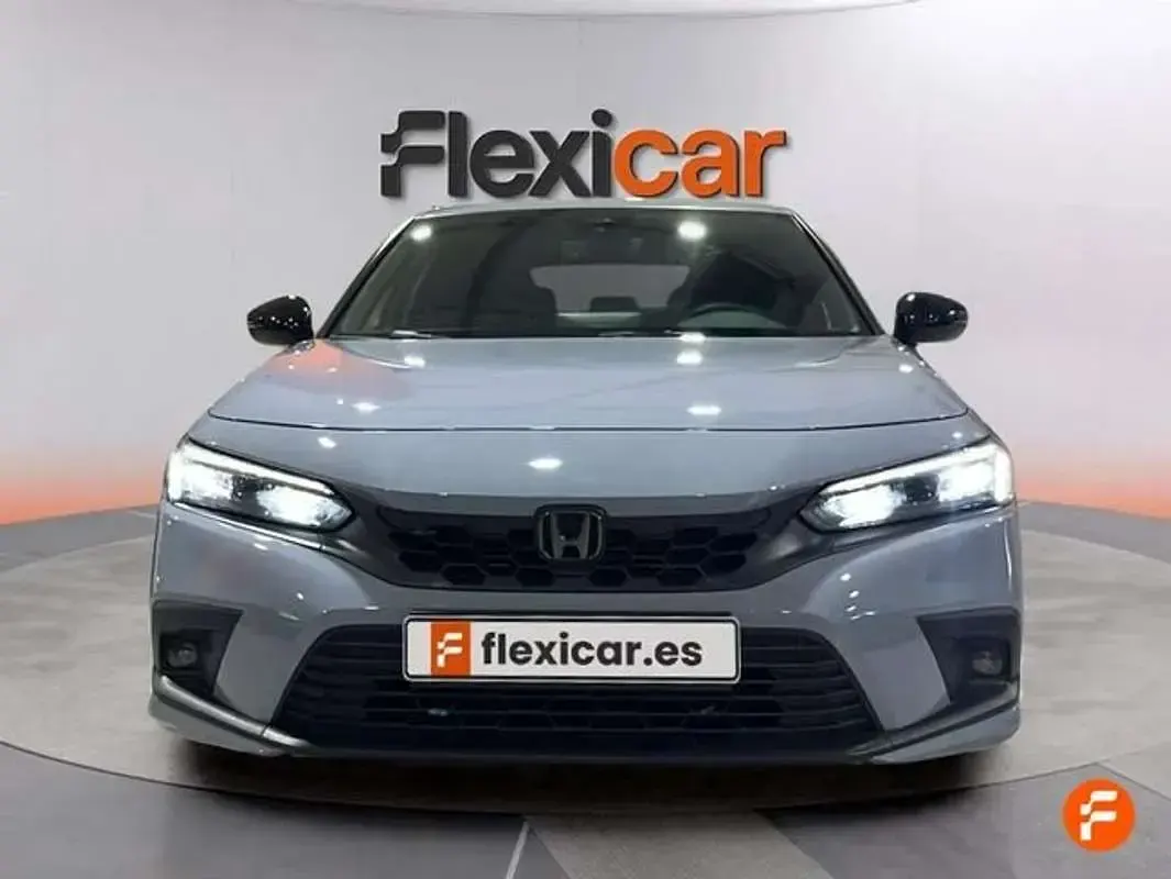 Usado Honda Civic Elegance 184 CV (135 kW) 2024 Gris Utilitario