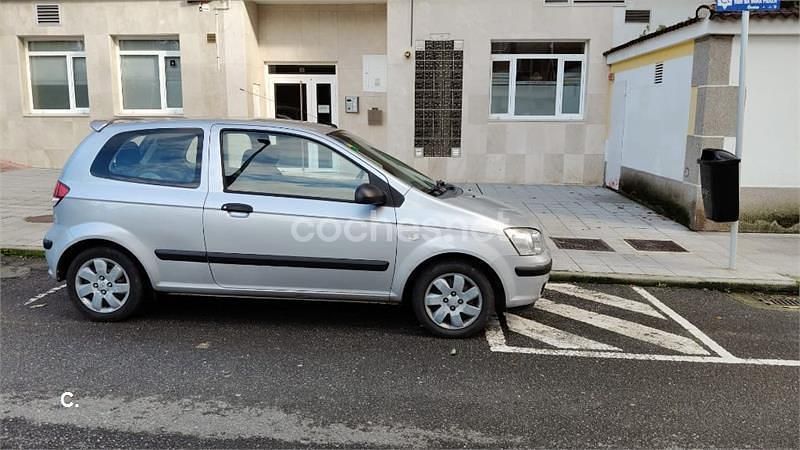 Usado Hyundai Getz 63 CV (46 kW) 2005 Gris / plata Utilitario