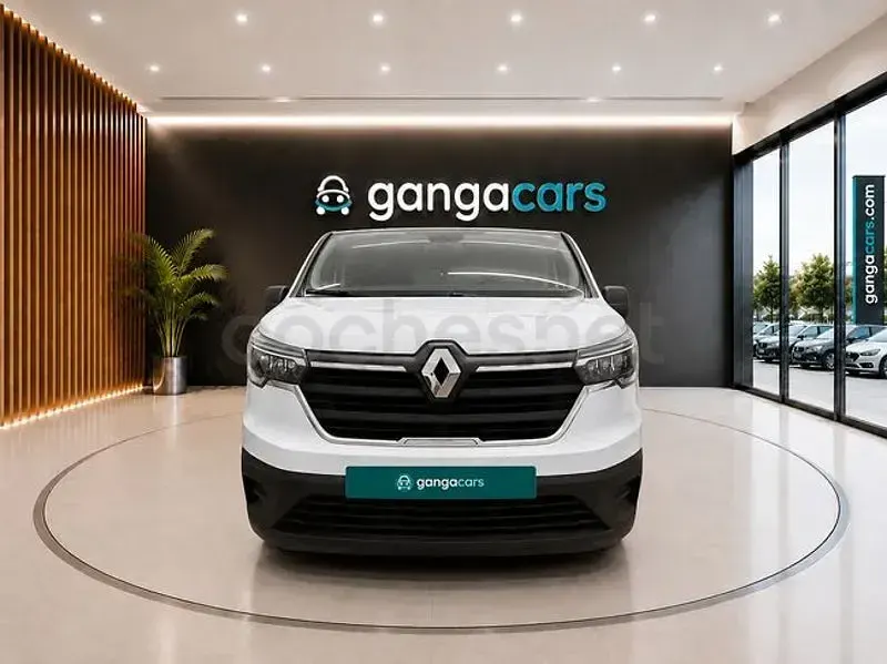 Usado Renault Trafic 110 CV (80 kW) 2023 Blanco Monovolumen