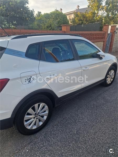 Usado Seat Arona Ecomotive 95 CV (69 kW) 2018 Blanco SUV