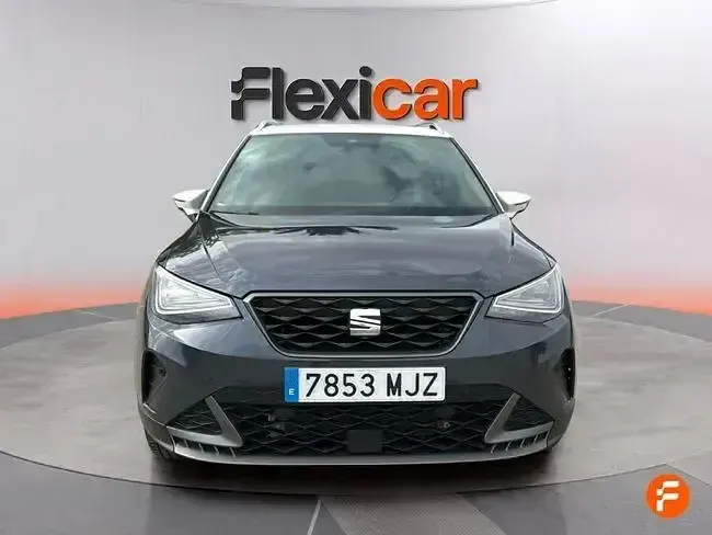 Usado Seat Arona FR 150 CV (110 kW) 2023 Gris SUV