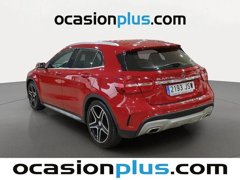 Usado Mercedes GLA220 AMG line 177 CV (130 kW) 2016 Rojo SUV