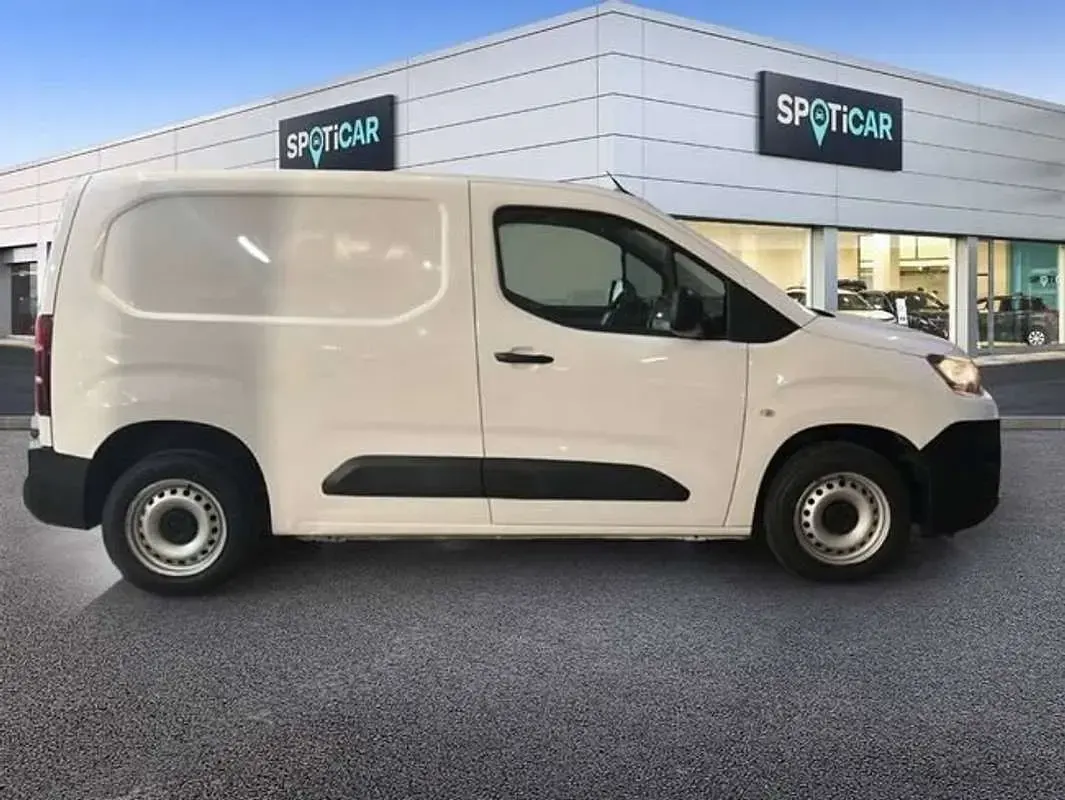 Usado Citroën Berlingo 76 CV (55 kW) 2019 Blanco Monovolumen