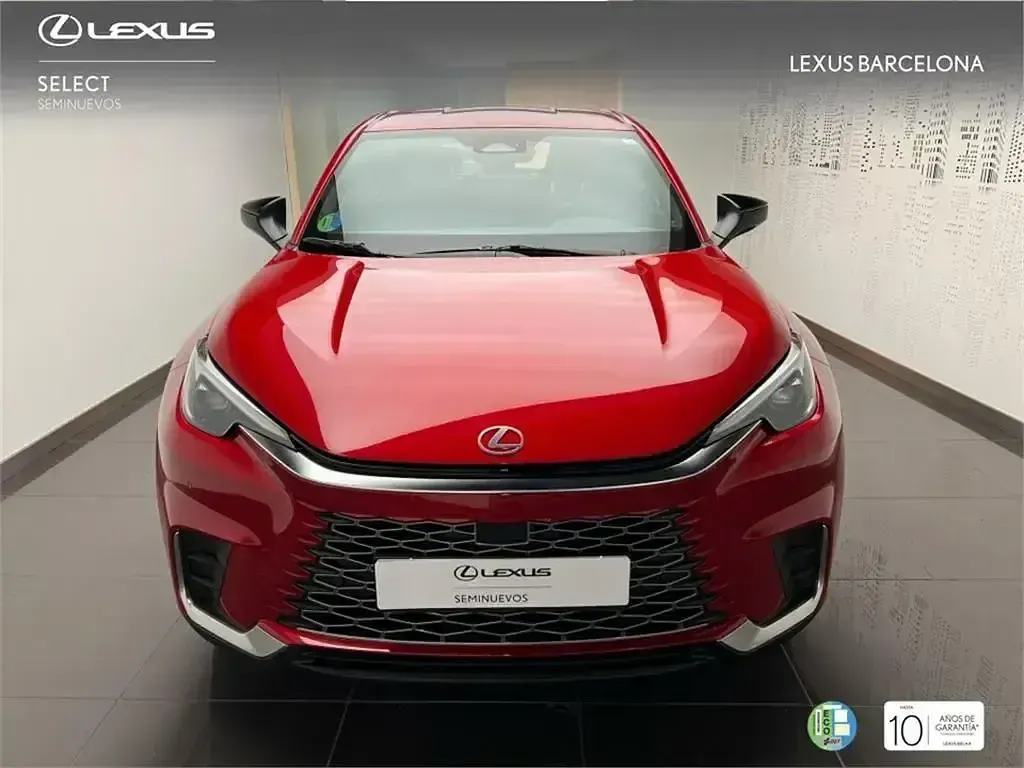 Usado Lexus LBX 136 CV (100 kW) 2025 Rojo SUV
