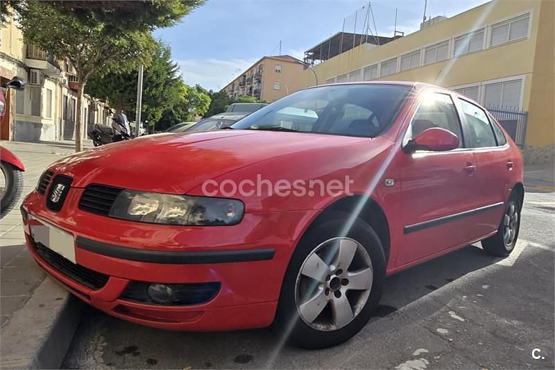 Rojo Usado 2003 Seat Leon Berlina | 3750 € (Precio justo) - Imagen 1/4