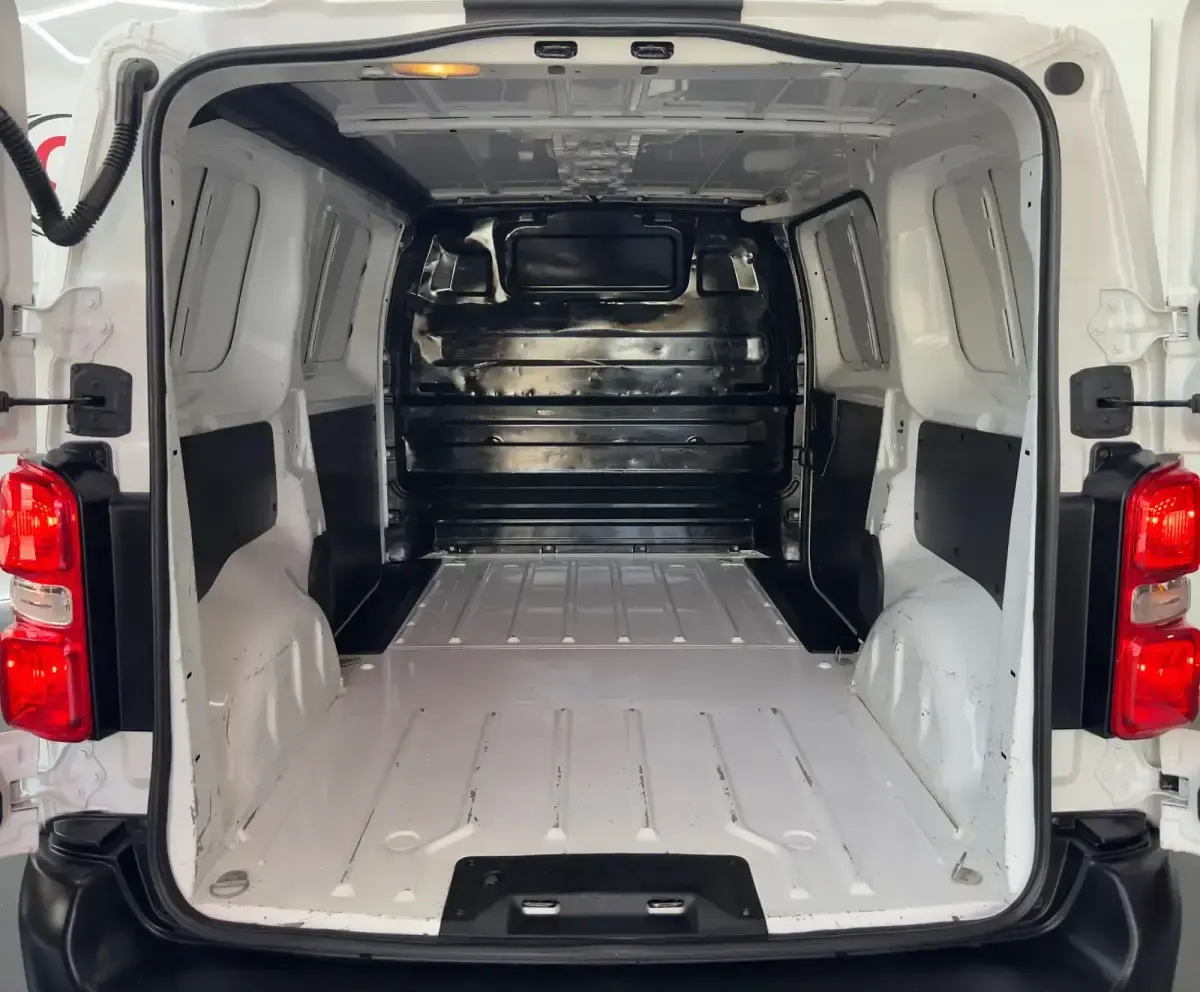 Usado Citroën Jumpy 100 CV (73 kW) 2021 Blanco Monovolumen