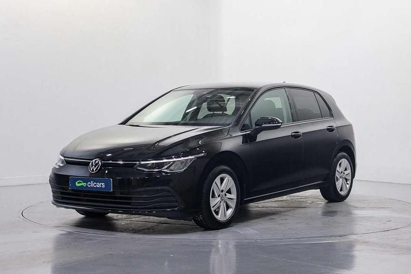 Usado VW Golf VIII Life 116 CV (85 kW) 2021 Negro Utilitario