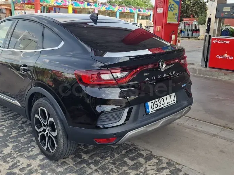 Usado Renault Arkana Intens 145 CV (106 kW) 2021 Negro SUV