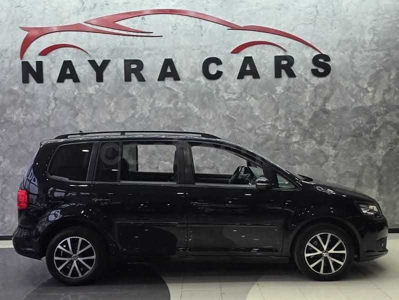 Usado VW Touran Sport 140 CV (102 kW) 2013 Negro Monovolumen