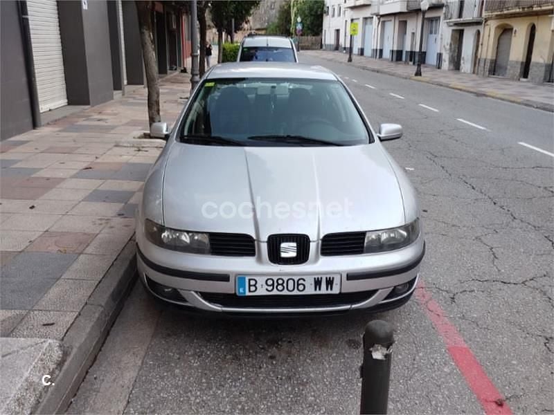 Gris / plata Usado 2000 Seat Toledo Sport Berlina | 1800 € (Precio justo) - Imagen 1/4