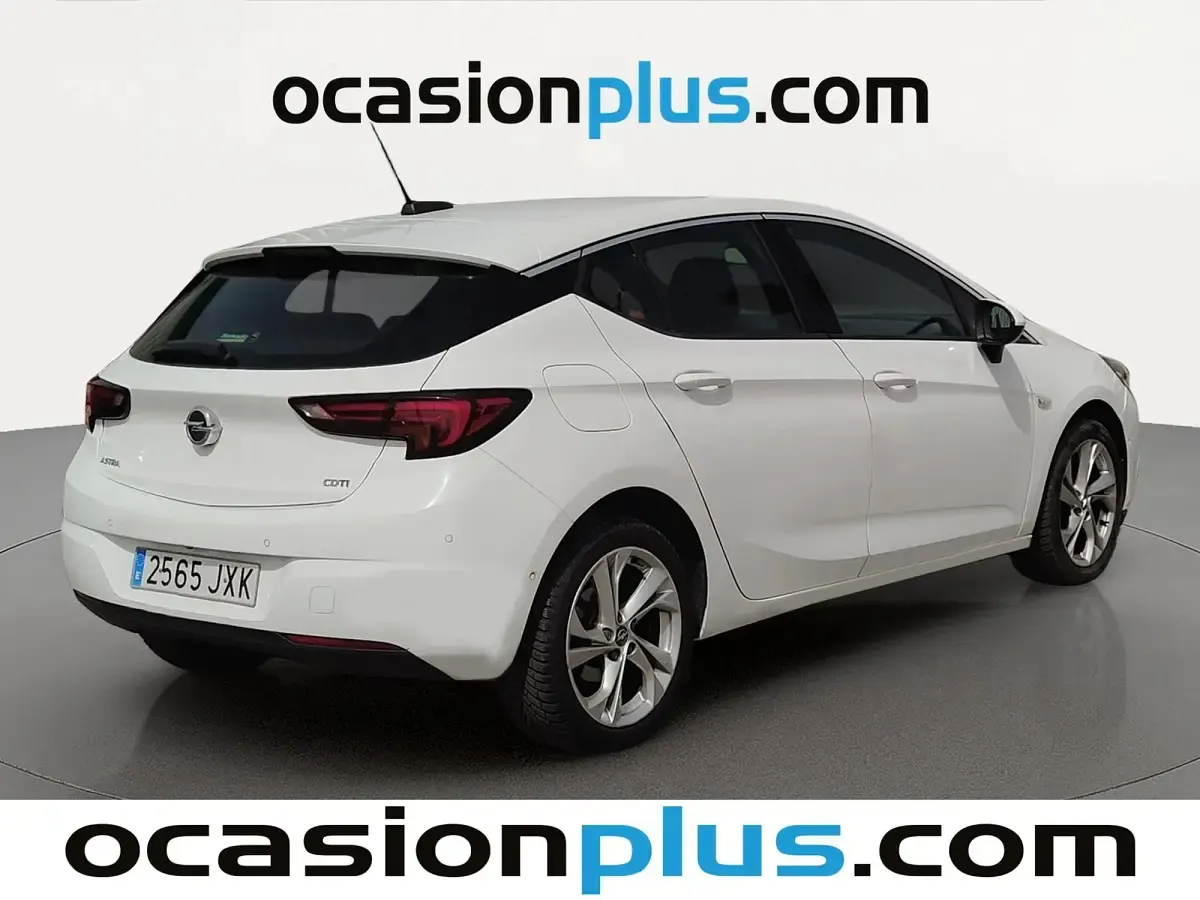 Usado Opel Astra Dynamic 110 CV (80 kW) 2017 Blanco Utilitario