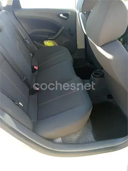 Usado Seat Ibiza ST Reference 90 CV (66 kW) 2011 Blanco Familiar
