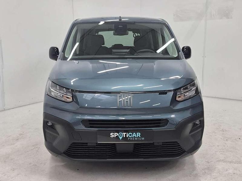 Usado Fiat Doblò 102 CV (75 kW) 2025 Burdeos Monovolumen