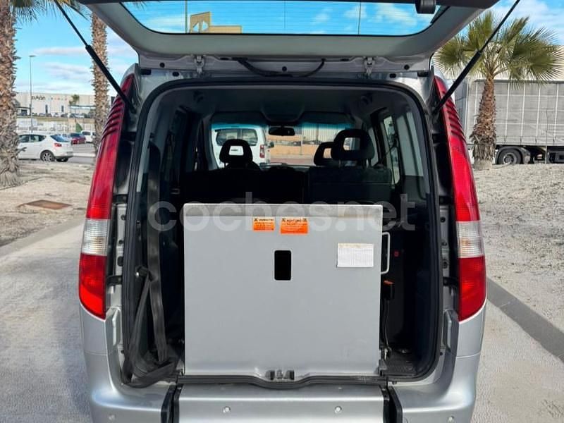 Usado Mercedes Vaneo 125 CV (91 kW) 2003 Gris / plata Monovolumen