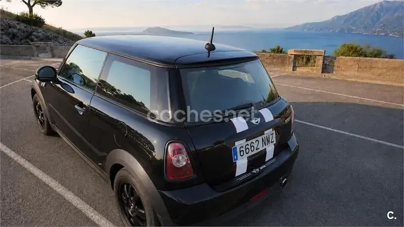 Usado Mini ONE 95 CV (69 kW) 2009 Negro Utilitario