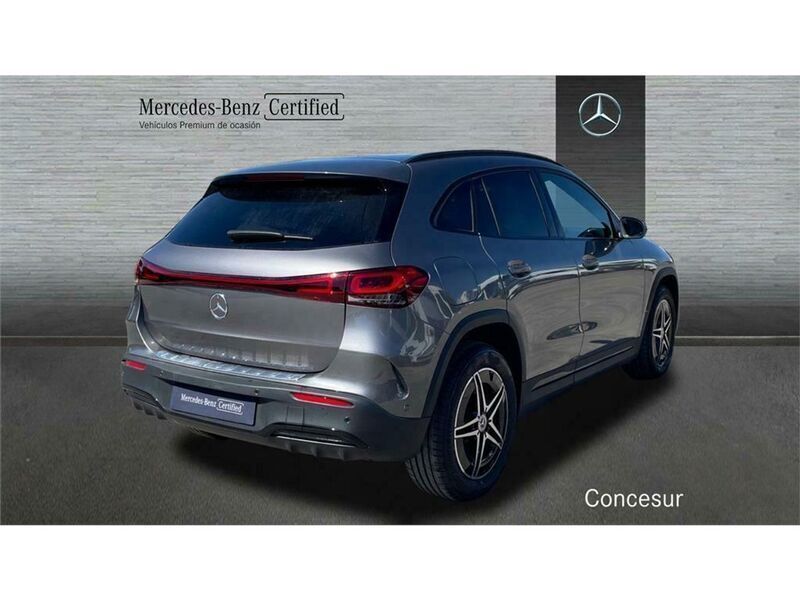 Usado Mercedes EQA300 167 kW (228 CV) 2023 Gris montaña SUV
