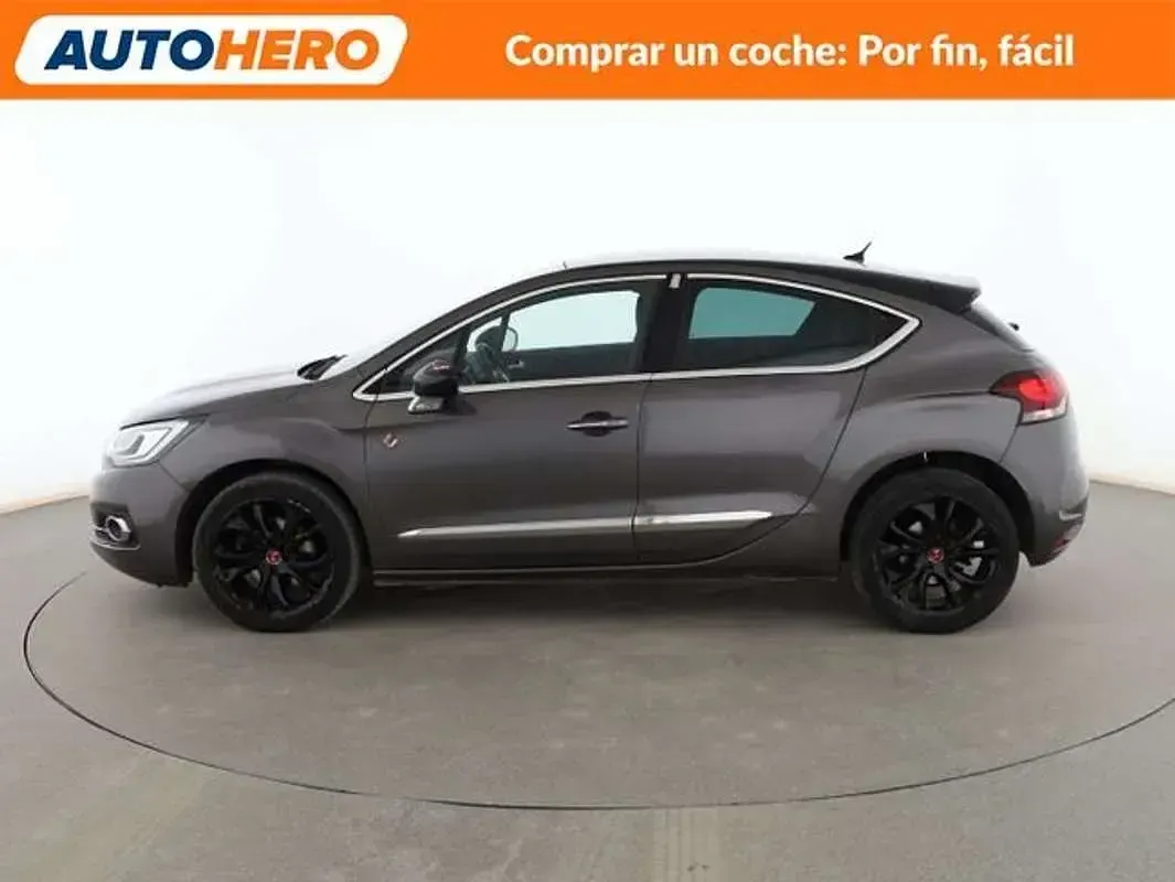 Usado DS Automobiles DS4 Performance 165 CV (121 kW) 2017 Gris Berlina