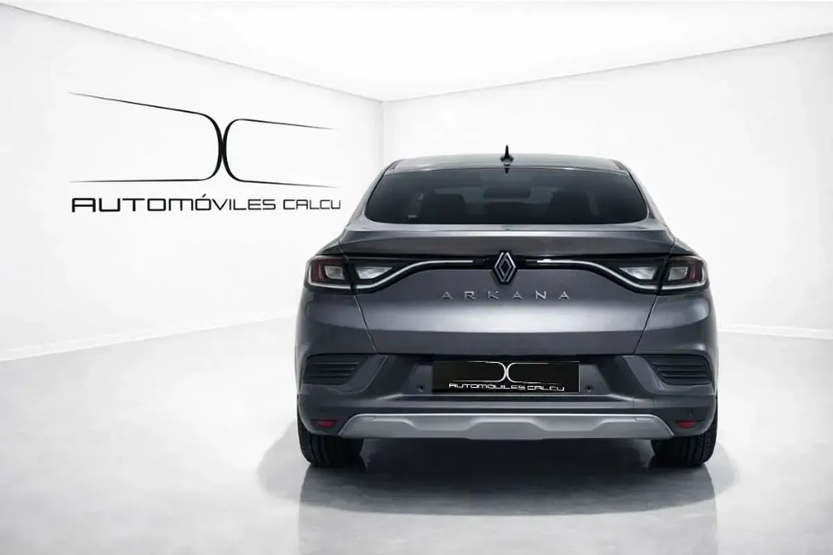 Usado Renault Arkana Techno 140 CV (102 kW) 2025 Gris SUV