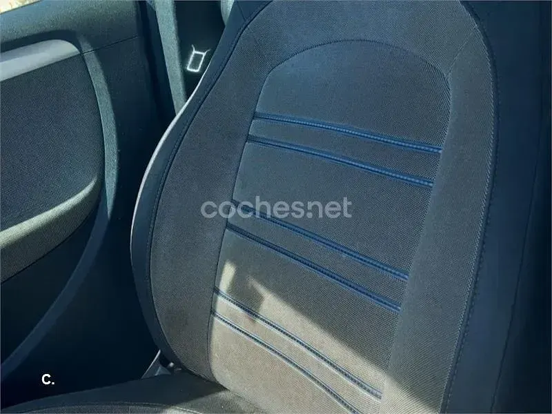 Usado Fiat Punto Evo Dynamic 65 CV (47 kW) 2010 Rojo Utilitario