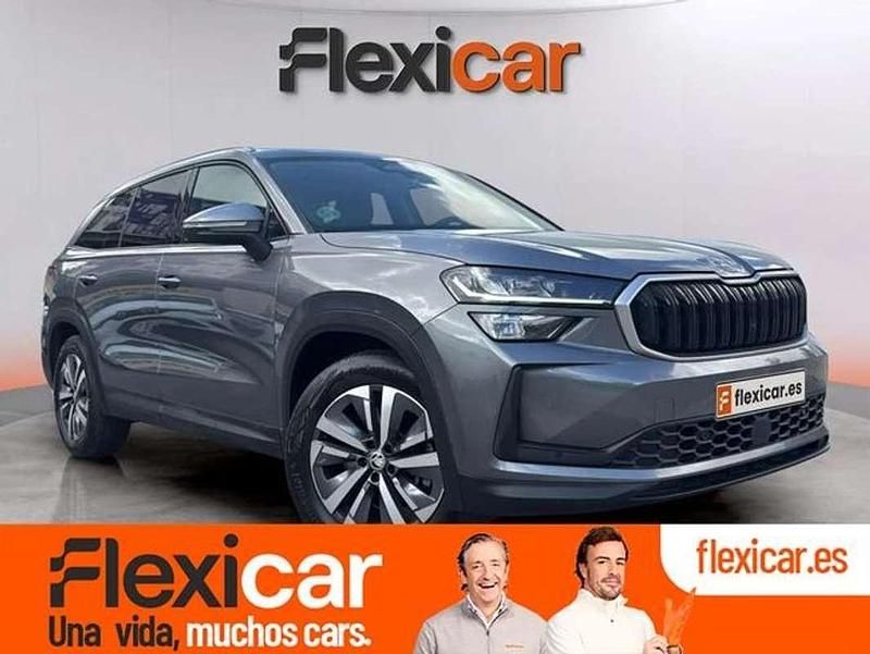 Gris Usado 2024 Skoda Kodiaq Selection SUV | 33.490 € (Precio justo) - Imagen 1/4