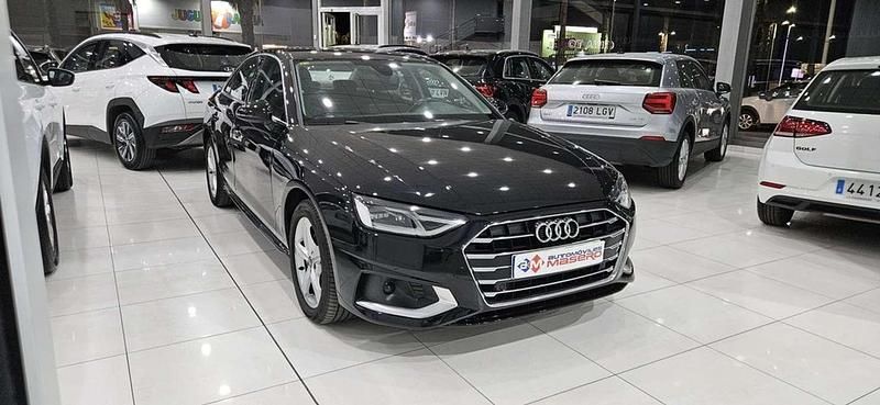 Usado Audi A4 Advanced 136 CV (100 kW) 2020 Negro Familiar