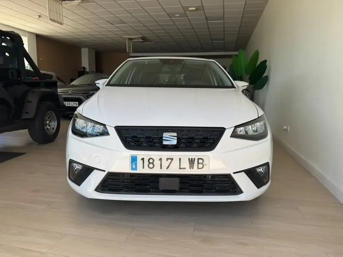 Usado Seat Ibiza Reference 80 CV (58 kW) 2022 Blanco Utilitario