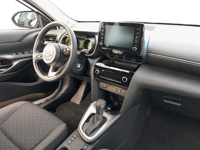 Usado Toyota Yaris Hybrid Business Edition 115 CV (84 kW) 2024 Blanco