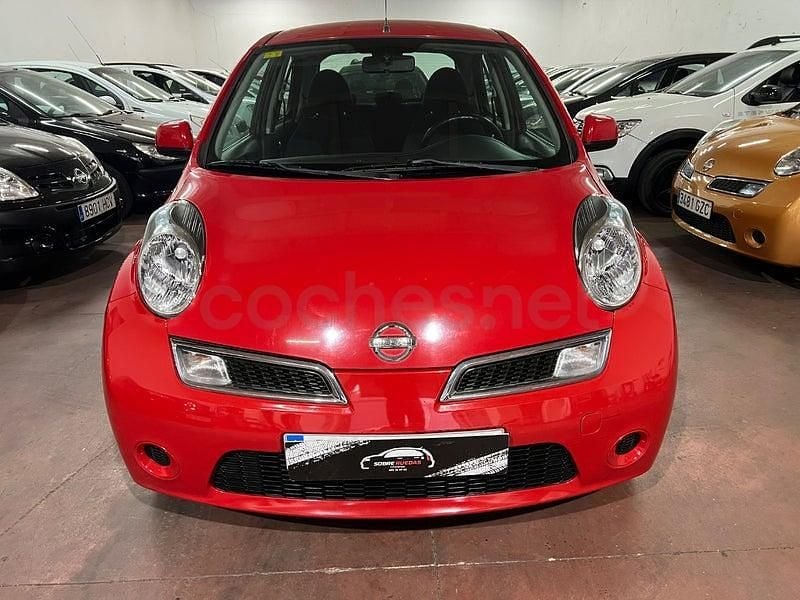 Usado Nissan Micra Acenta+ 80 CV (58 kW) 2010 Rojo Utilitario