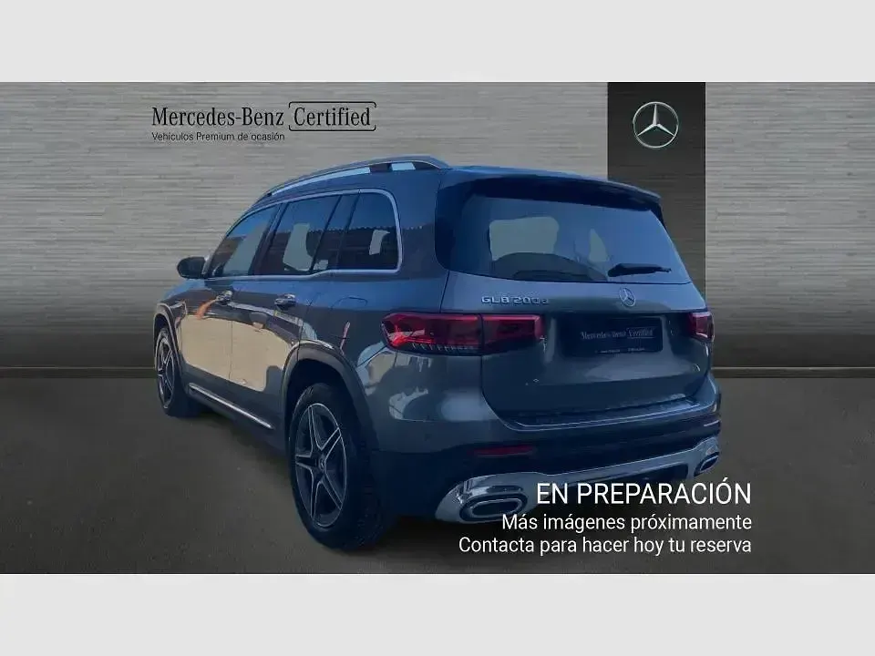 Usado Mercedes GLB200 150 CV (110 kW) 2023 Gris SUV