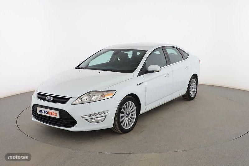 Blanco Usado 2014 Ford Mondeo Limited Berlina | 8999 € (Buen precio) - Imagen 1/3