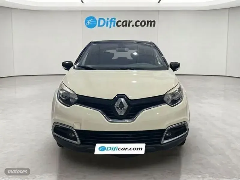 Usado Renault Captur Zen 90 CV (66 kW) 2016 Beige SUV