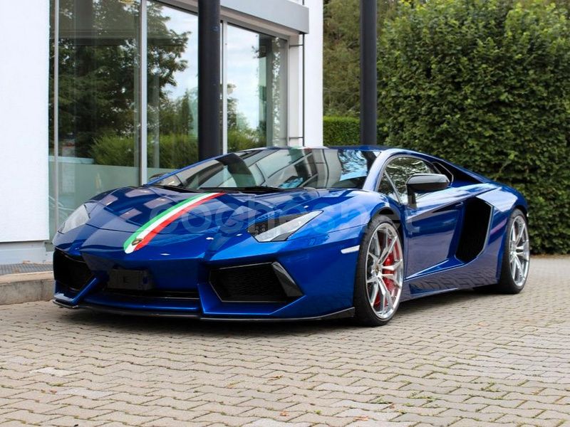 Azul Usado 2017 Lamborghini Aventador Coupe | 158.000 € - Imagen 1/4