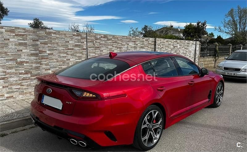 Usado Kia Stinger GT 370 CV (272 kW) 2019 Rojo Utilitario