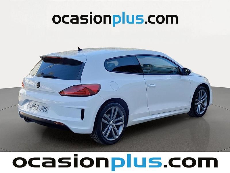 Begagnad VW Scirocco R-line 180 HK (132 kW) 2016 Vit Sportkupé