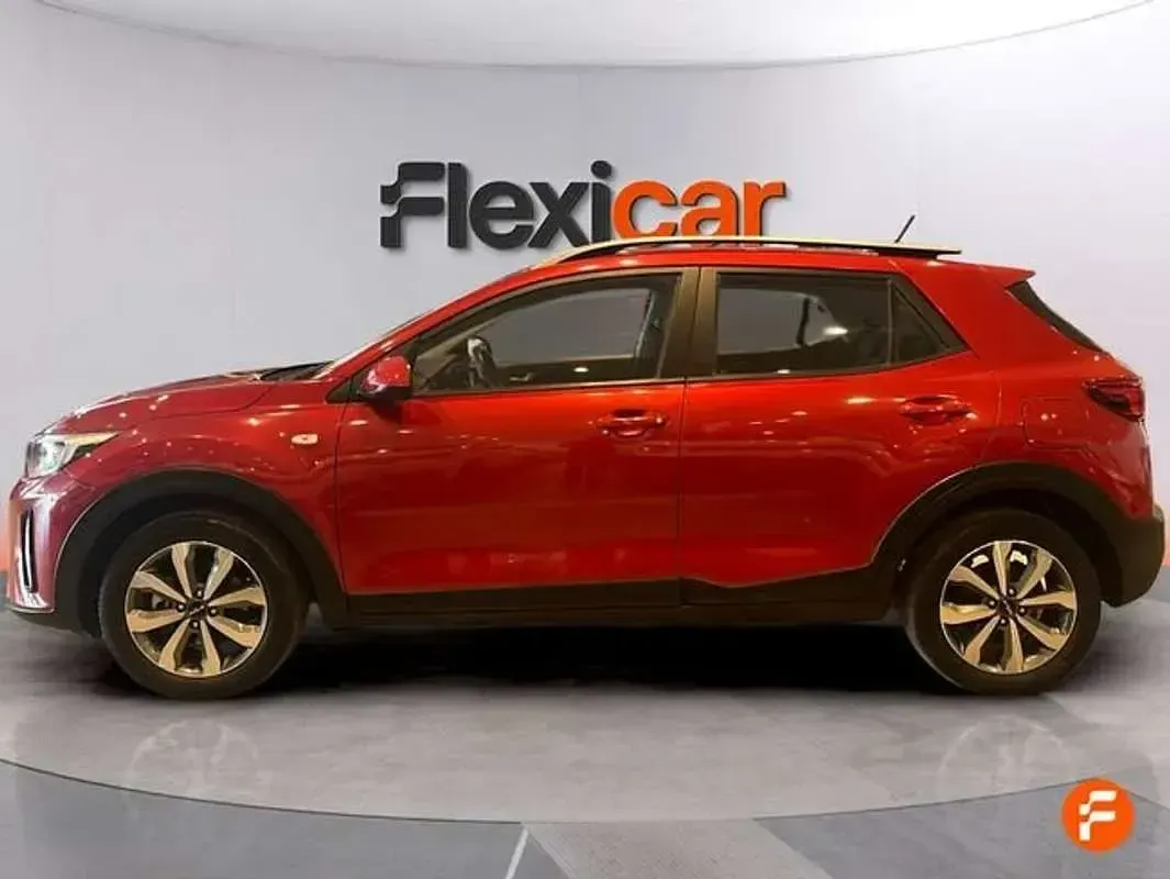 Usado Kia Stonic 101 CV (74 kW) 2021 Burdeos SUV